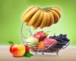سبد میوه با آویز موز
